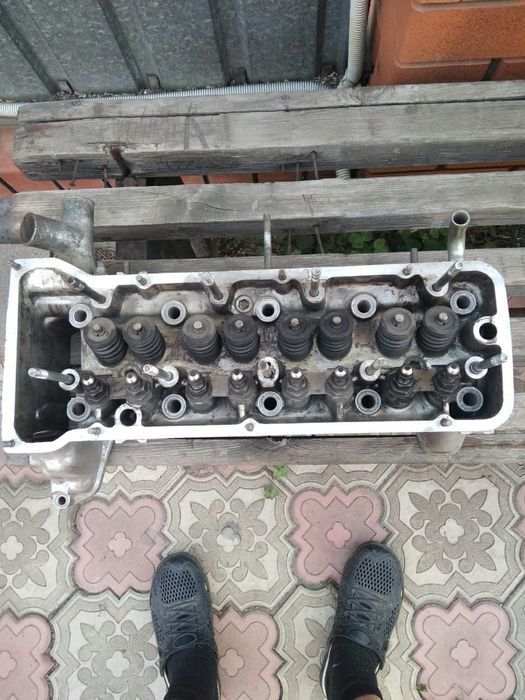 Продается головка блока цилиндров (ГБЦ) на ВАЗ