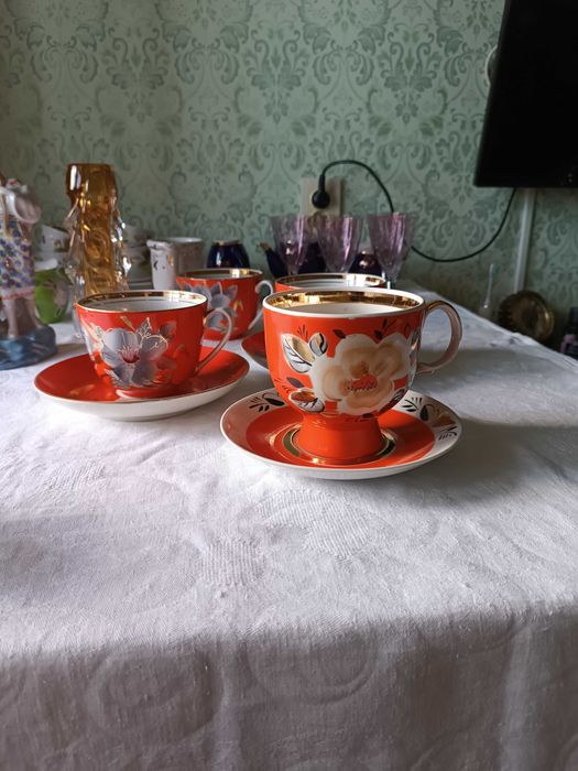 Цветное стекло, хрусталь, фарфор винтаж времён СССР.