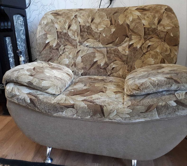 Комплект диванов для гостиной