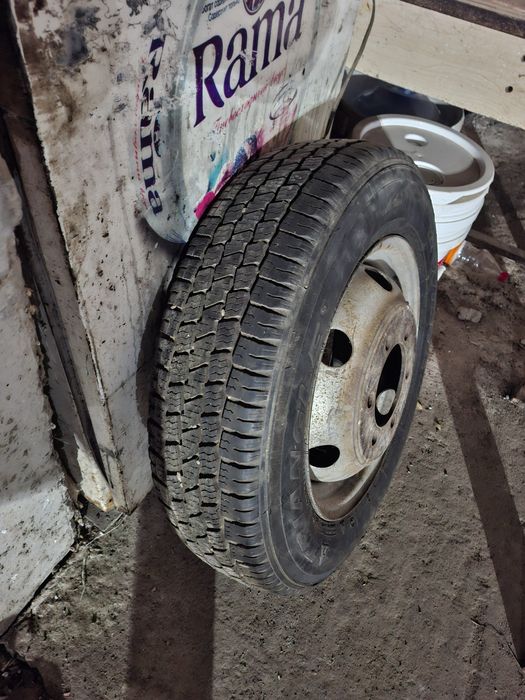 Шина Triangle с диском, запаска с ГАЗели