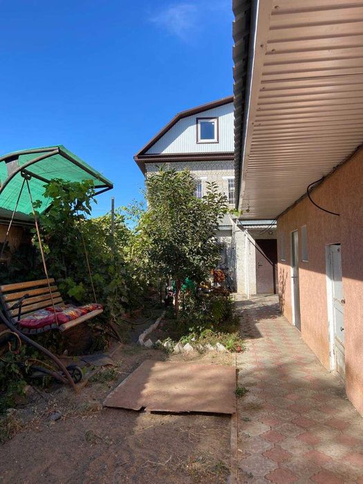 Продается 2-х этажный коттедж