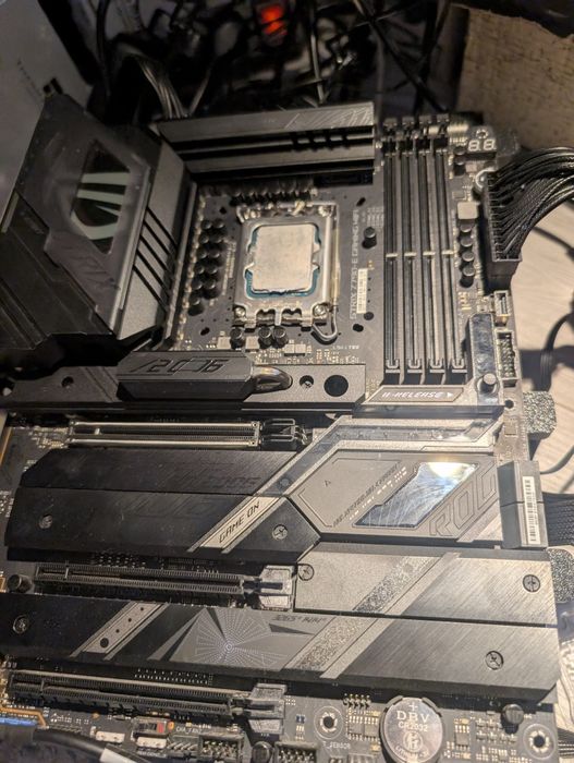 Okazie ‼️ placa baza Asus strix Z790 pt i7 14700k i9 14900k !