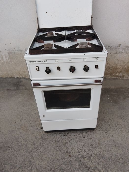 Газ плита  сотилади