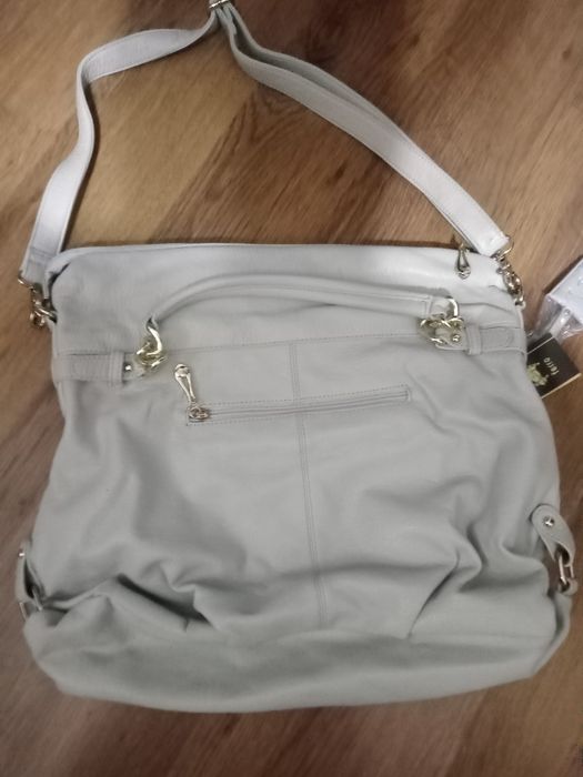 Продам сумку фирменную