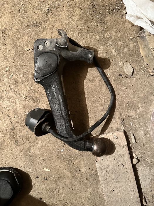 Фаркоп от мерседес 124