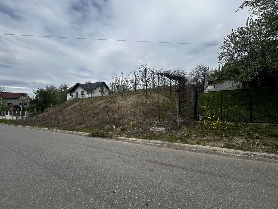 Teren intravilan 3600 mp – Str. Lovinescu, Rădășeni, toate utilitățile