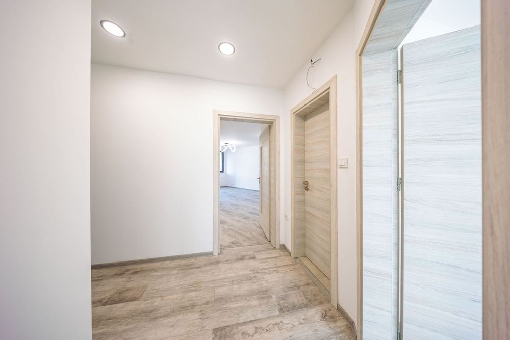 3-стаен в Плевен-Идеален център площ 104 цена 195000