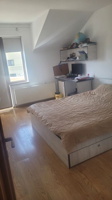 Vând casa 4 camere în Ploiesti
