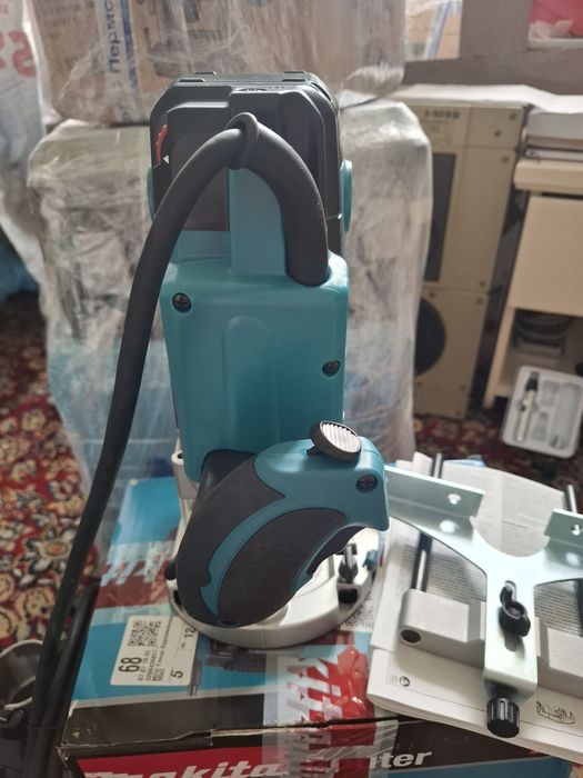 Фрезер макита rp 2302 fc 2300 ватт