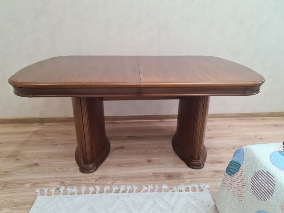 Продам стол в отличном состоянии