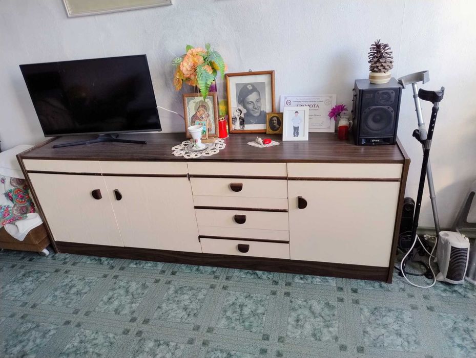 Подарявам мебели