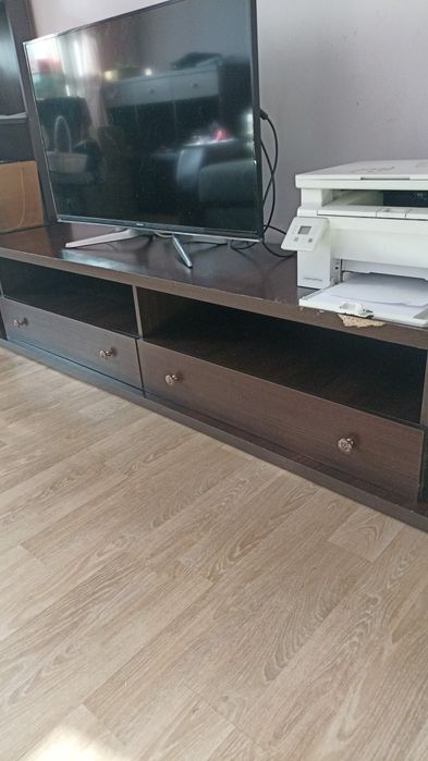 Тумба под телевизор.