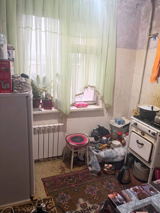 Срочно продаётся 1комнатная квартира 4 микрорайоне