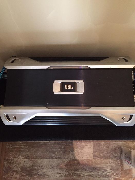Statie + Subwoofer JBL profesionala 3000 W / boxe / amplificator