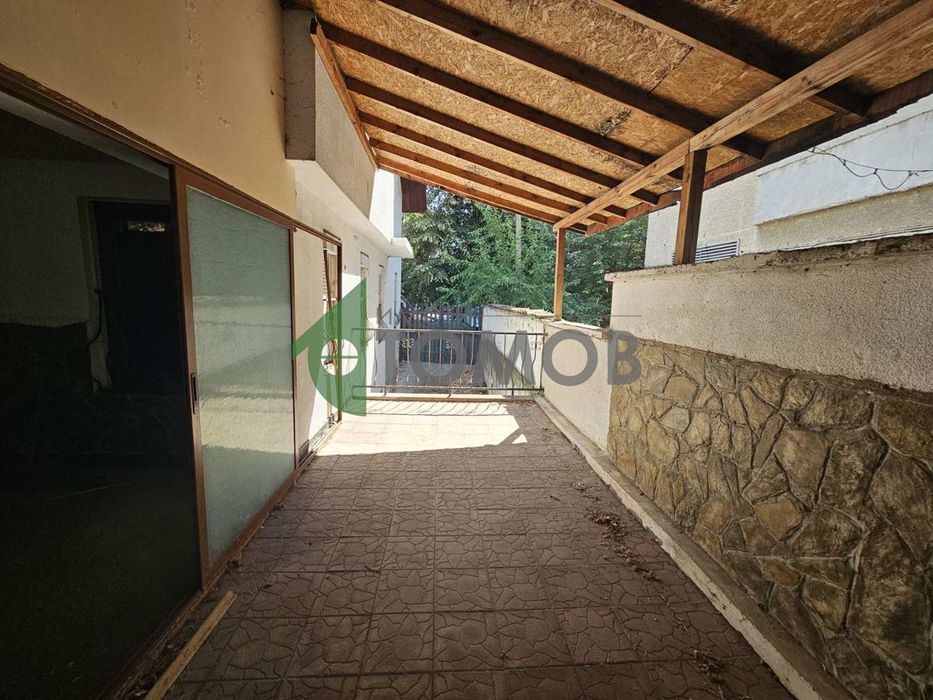 Заведения за продажба в Широк Център