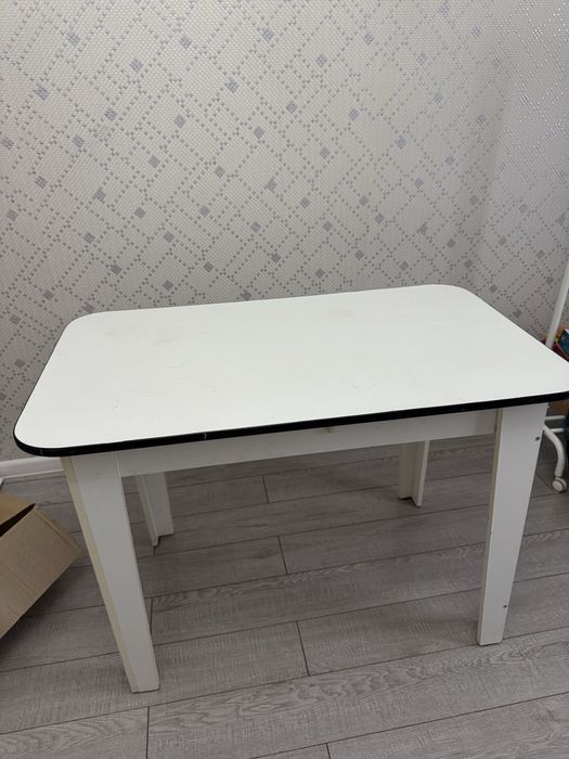 Продам стол для кухни