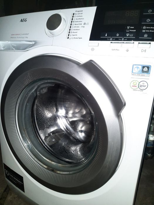Спешно продавам пералня AEG Lavamat Pro Sense 6000