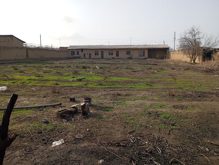 16 sotix yer srochni sotiladi