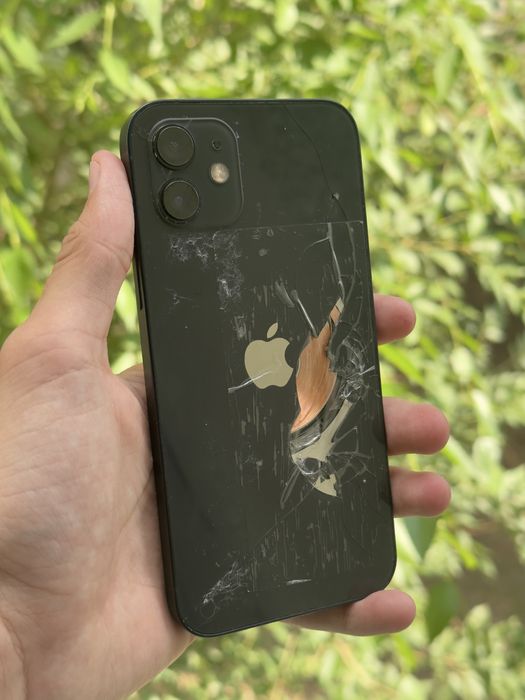 Продам iphone 12 64гб