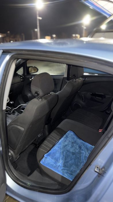 Opel corsa D 2008