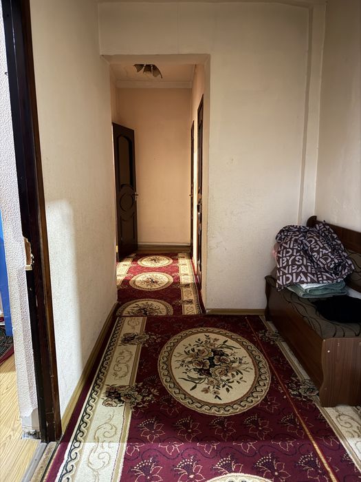 Шошилинч! Срочно продается 2-х комнатная квартира рядом метро Беруний