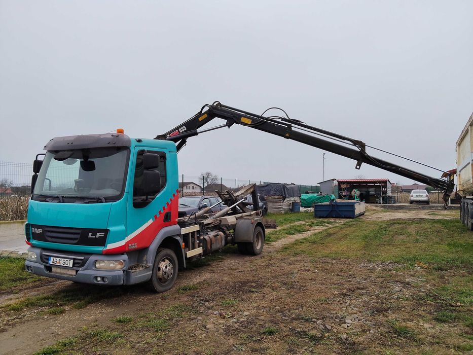 De vânzare DAF LF 45 cu macara