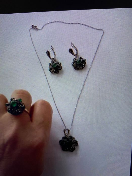 Set argint cu pietre