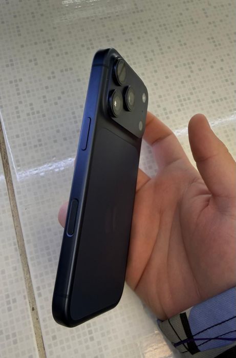 Vand iPhone 17 pro 256 gb