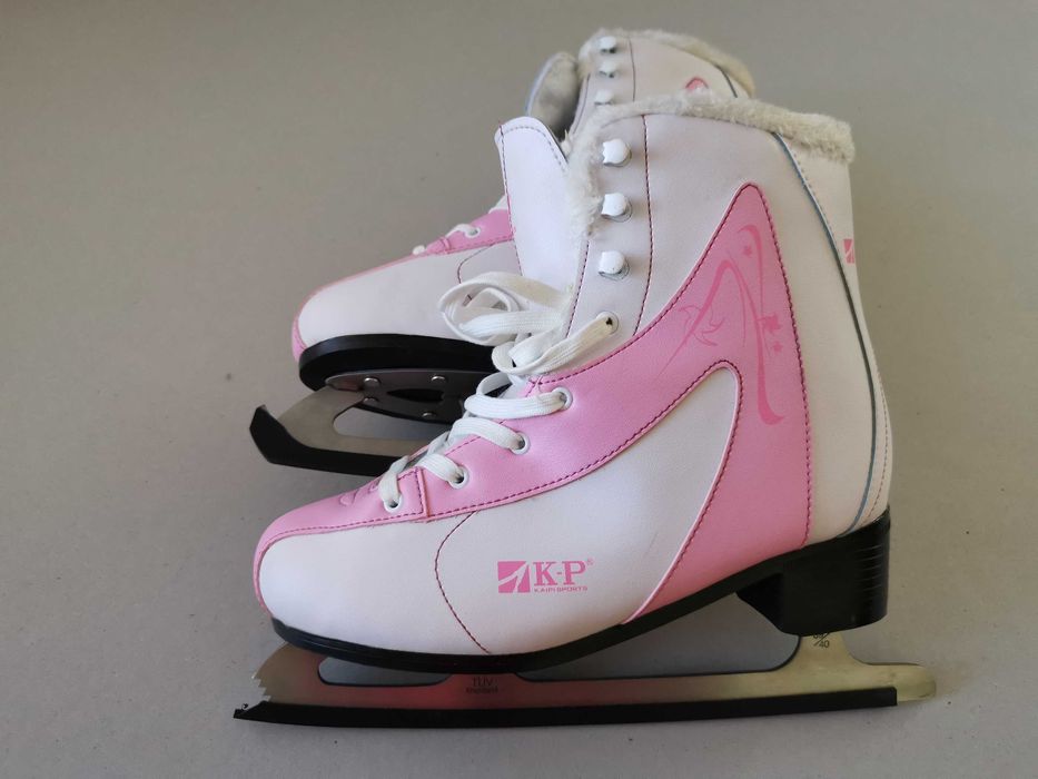 Коньки фигурные женские