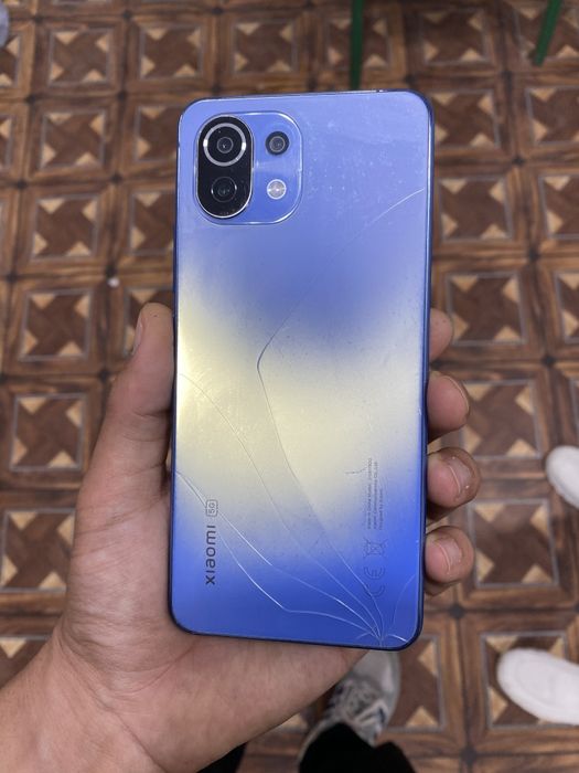 Xiaomi 11 Lite  Sotiladi.