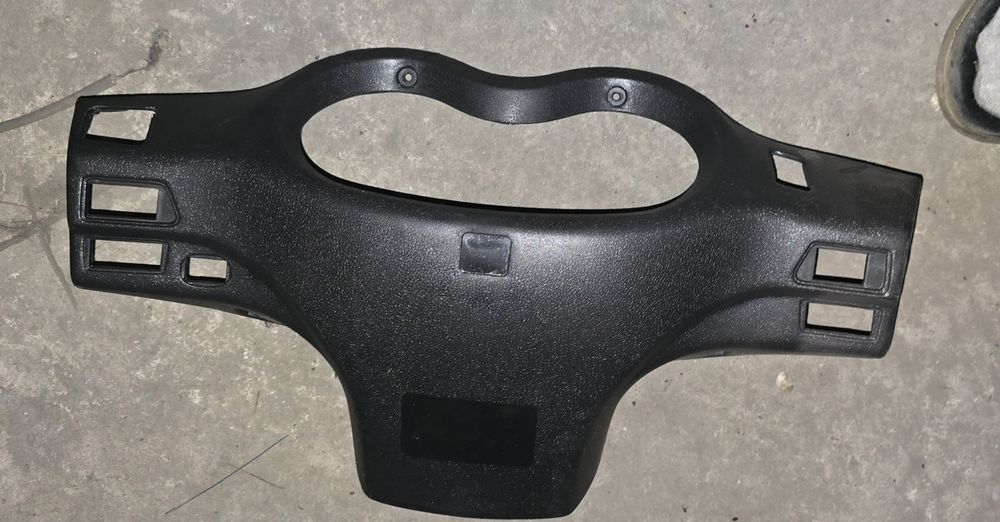 Продаю пластик на мопед Fiery