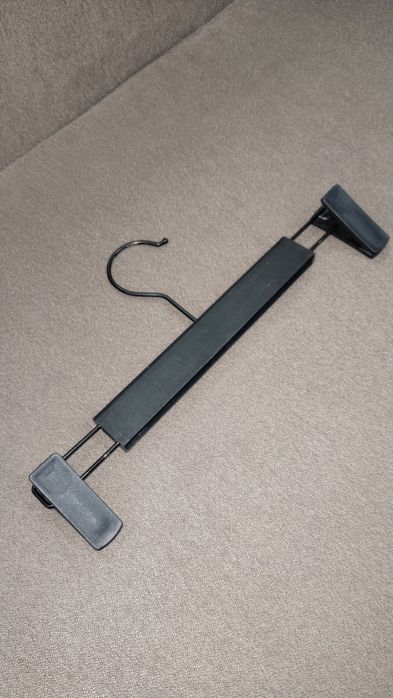 Продам вешалки не дорого