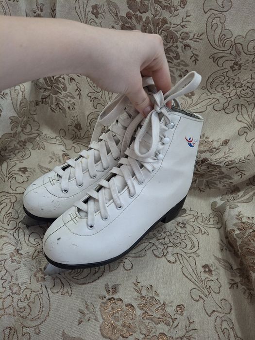 Коньки 36,38 размер