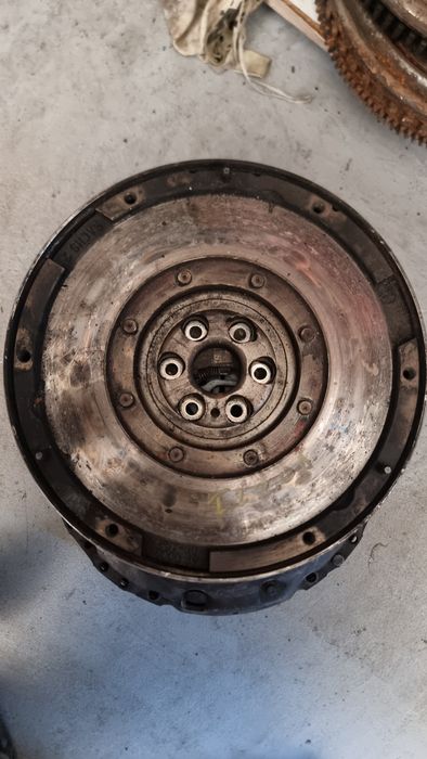 Volanta ford focus 2 / c max 2.0 tdci 135 cai