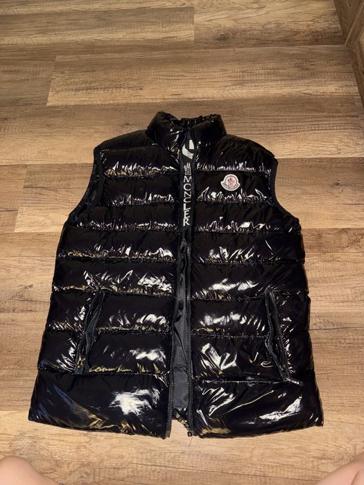 Vesta Moncler Neagra