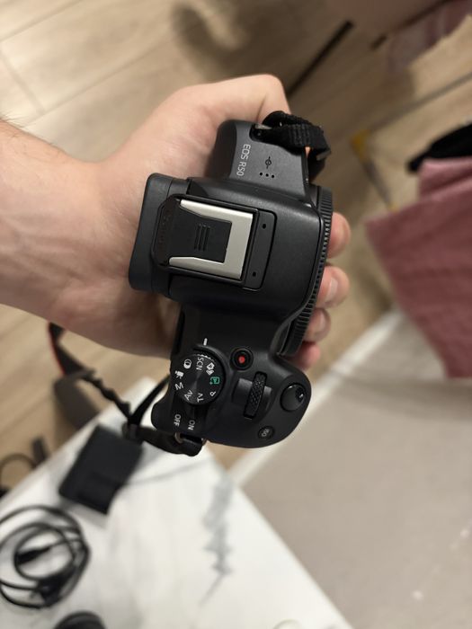 Фотоаппарат Canon EOS R50