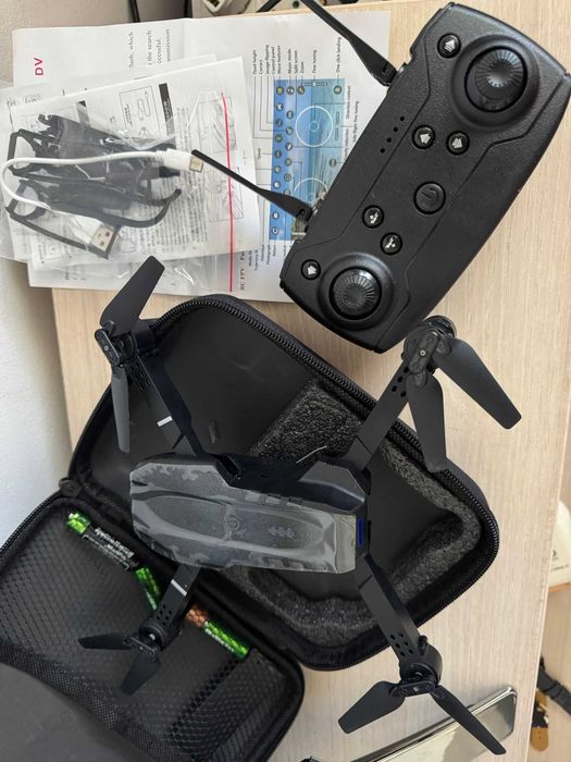 Dronă Pliabilă Wi-Fi FPV — Telecomandă, Husă, Accesorii, Nouă
