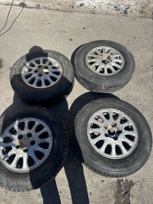 Шины на титантах продам r 15