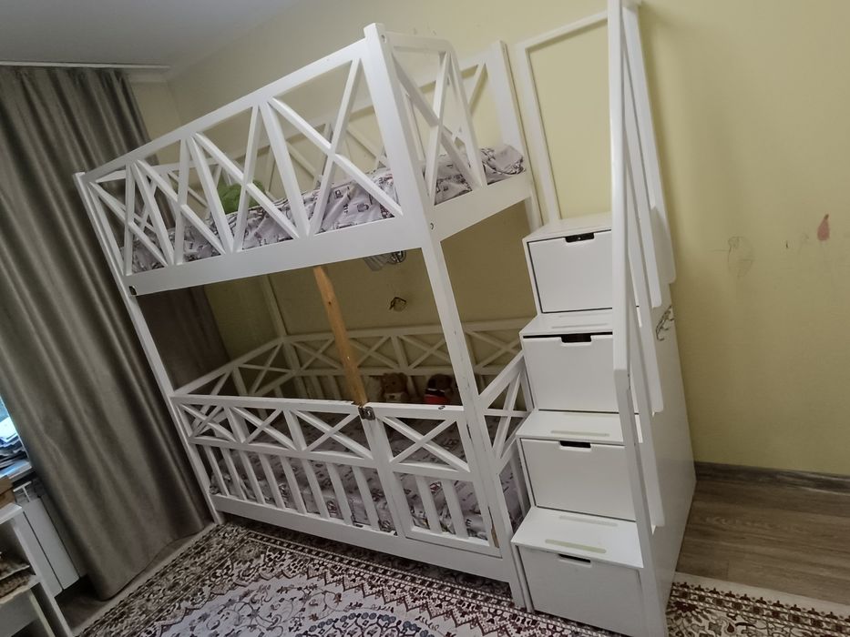 Двухъярусная кровать детская