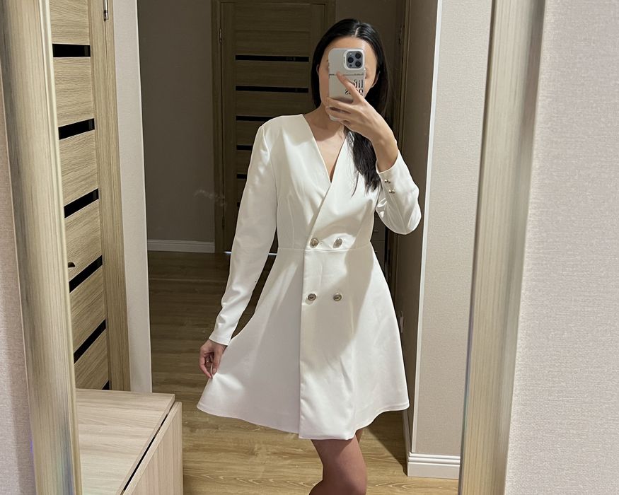 Срочно продам красивое белое платье