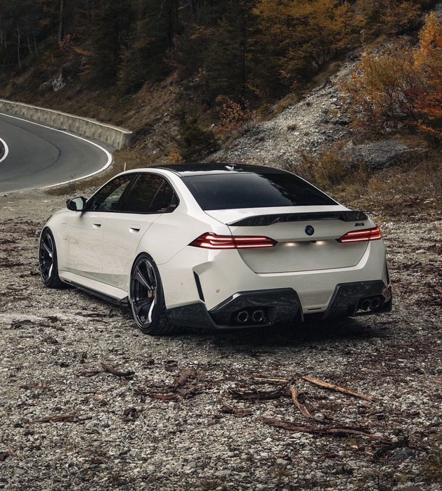 Lip Prelungire Buza bara fata praguri prelungiri Bara spate difuzor ornament BMW M5 G90 2023 +