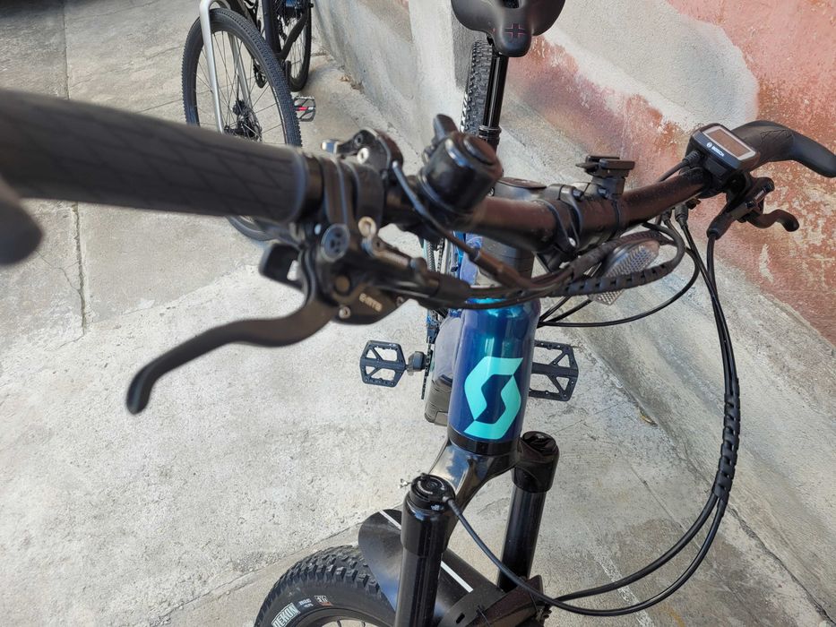 Bicicleta electrica  full suspensione scott 29 M