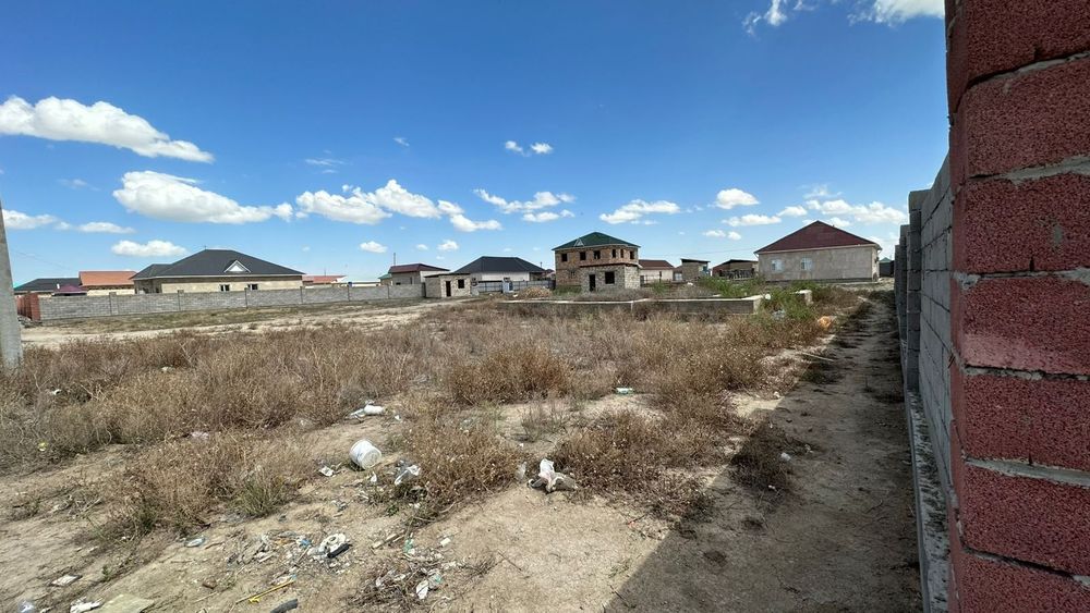 Наурыздан жер сатылады.