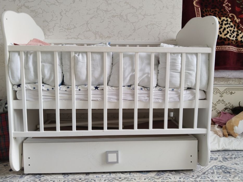 Продам десткии кроват