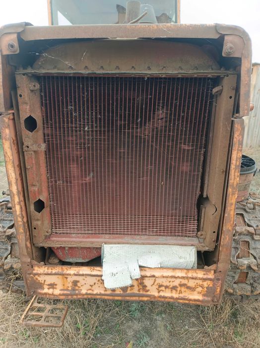 Трактор гусеничный