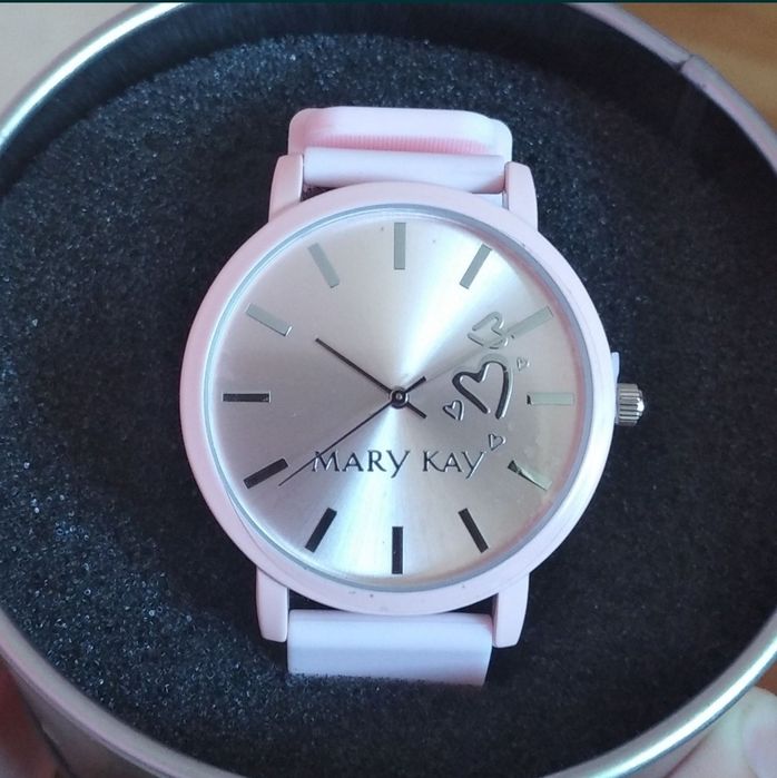 Часы от Мэри Кей