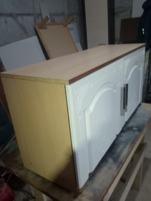 Продам обувница.