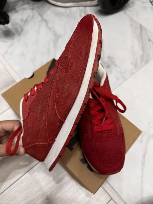 Продам кроссовки