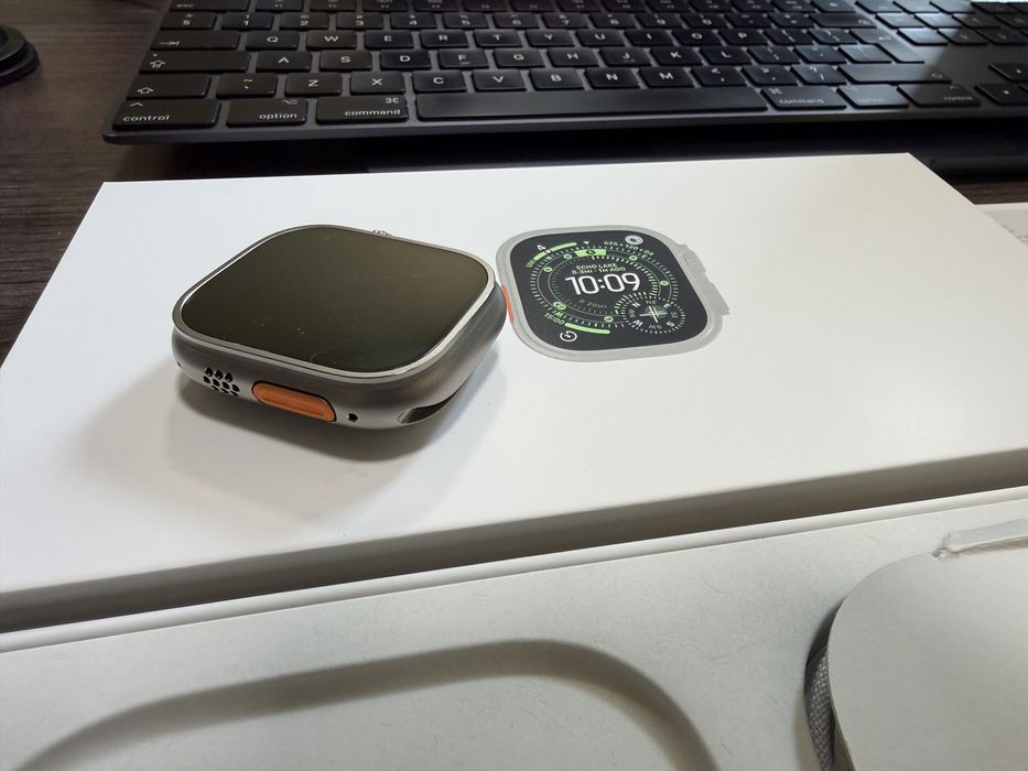 Apple Watch Ultra 3, Natural Ti, Milanese Loop, 2г. гаранция