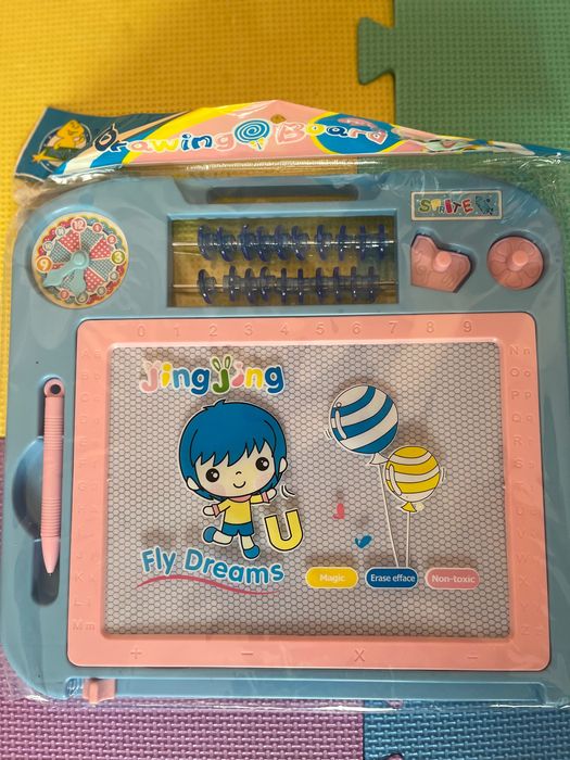 Нови играчки за бебе